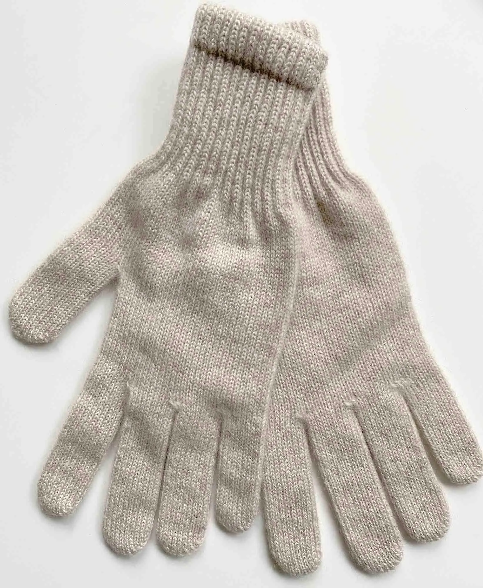 Cashmere hat, scarf and gloves set in oat