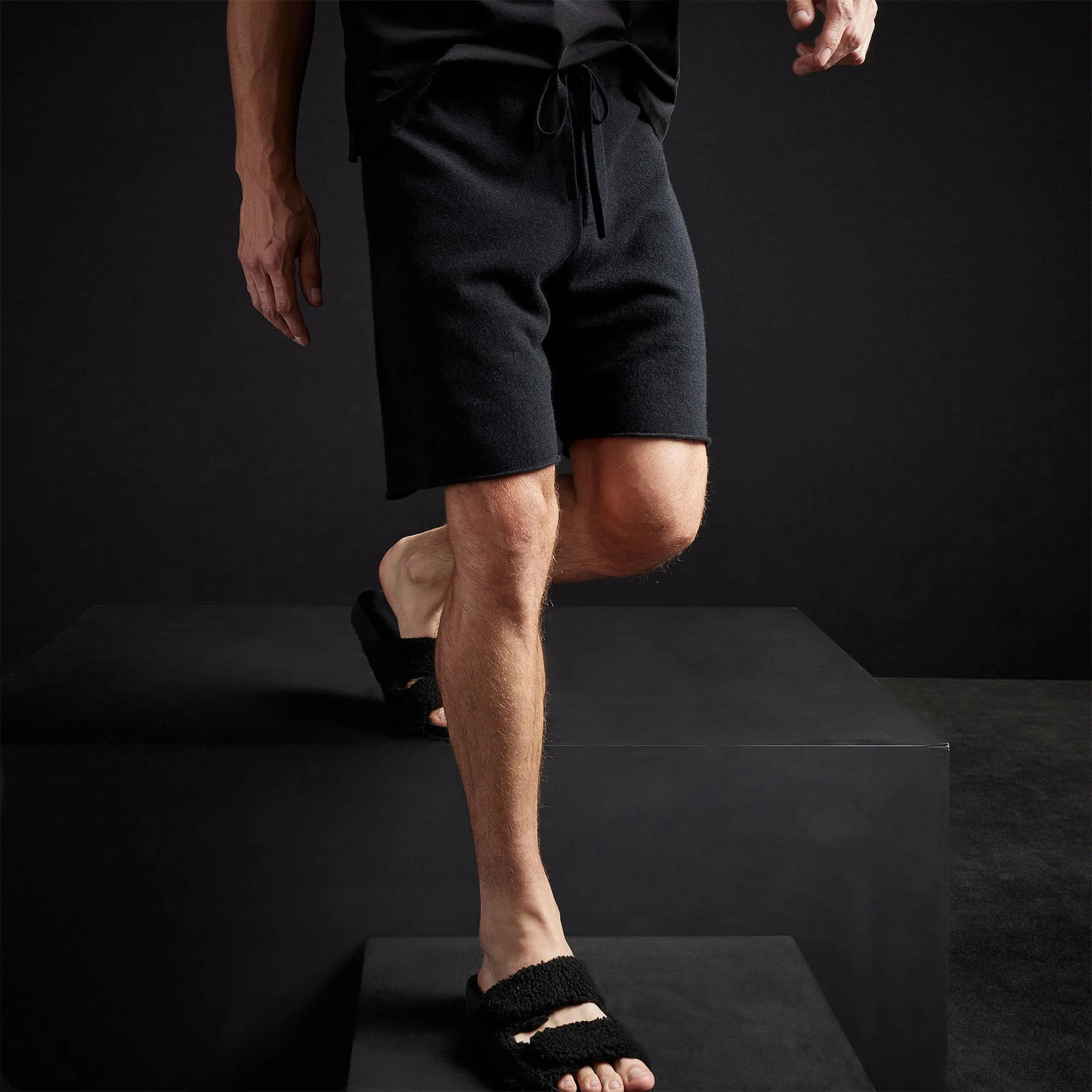 Cashmere Lounge Short - Black