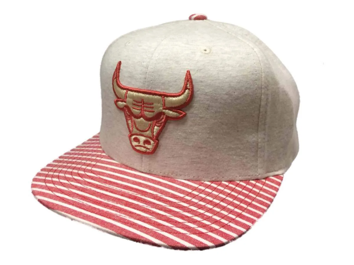 Chicago Bulls Mitchell & Ness Beige with Striped Flat Bill Adj. Snapback Hat Cap