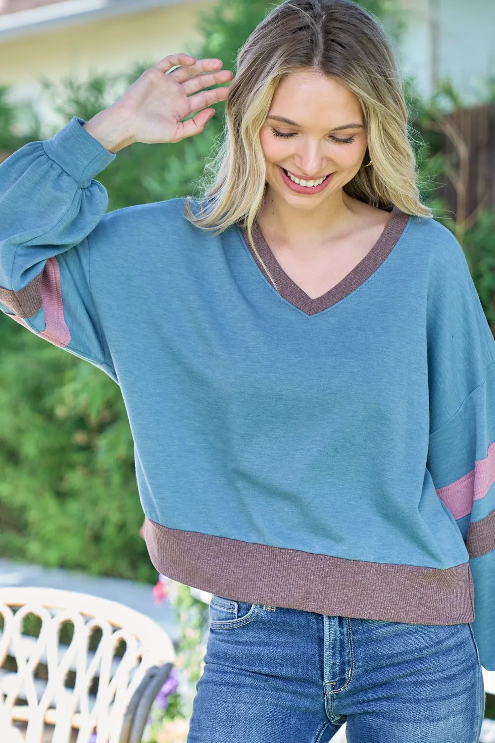 Color Block V-Neck Cropped Sweatshirt