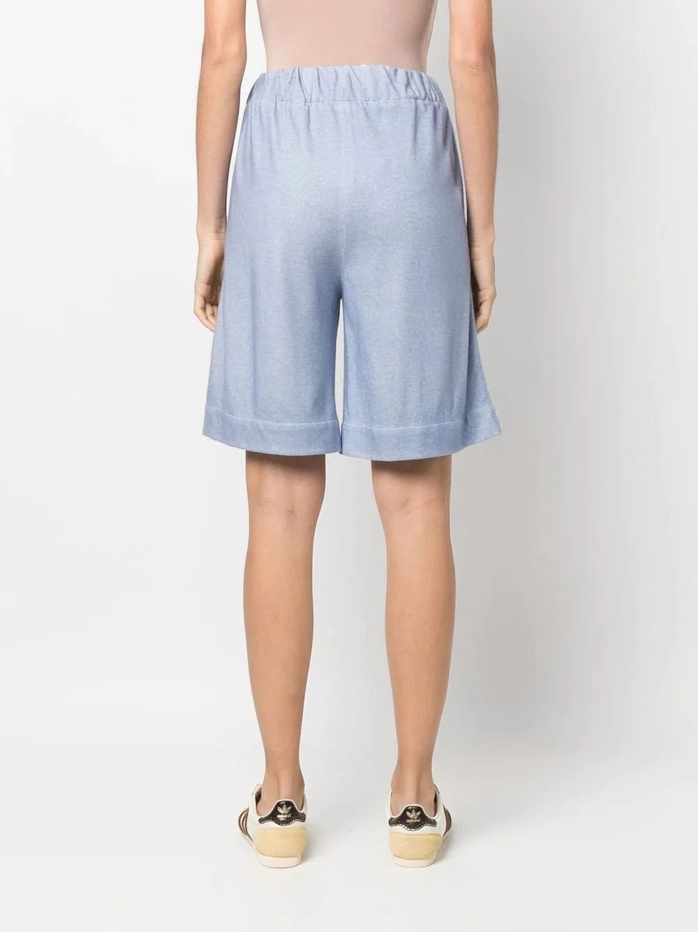 fine-knit knee-length shorts