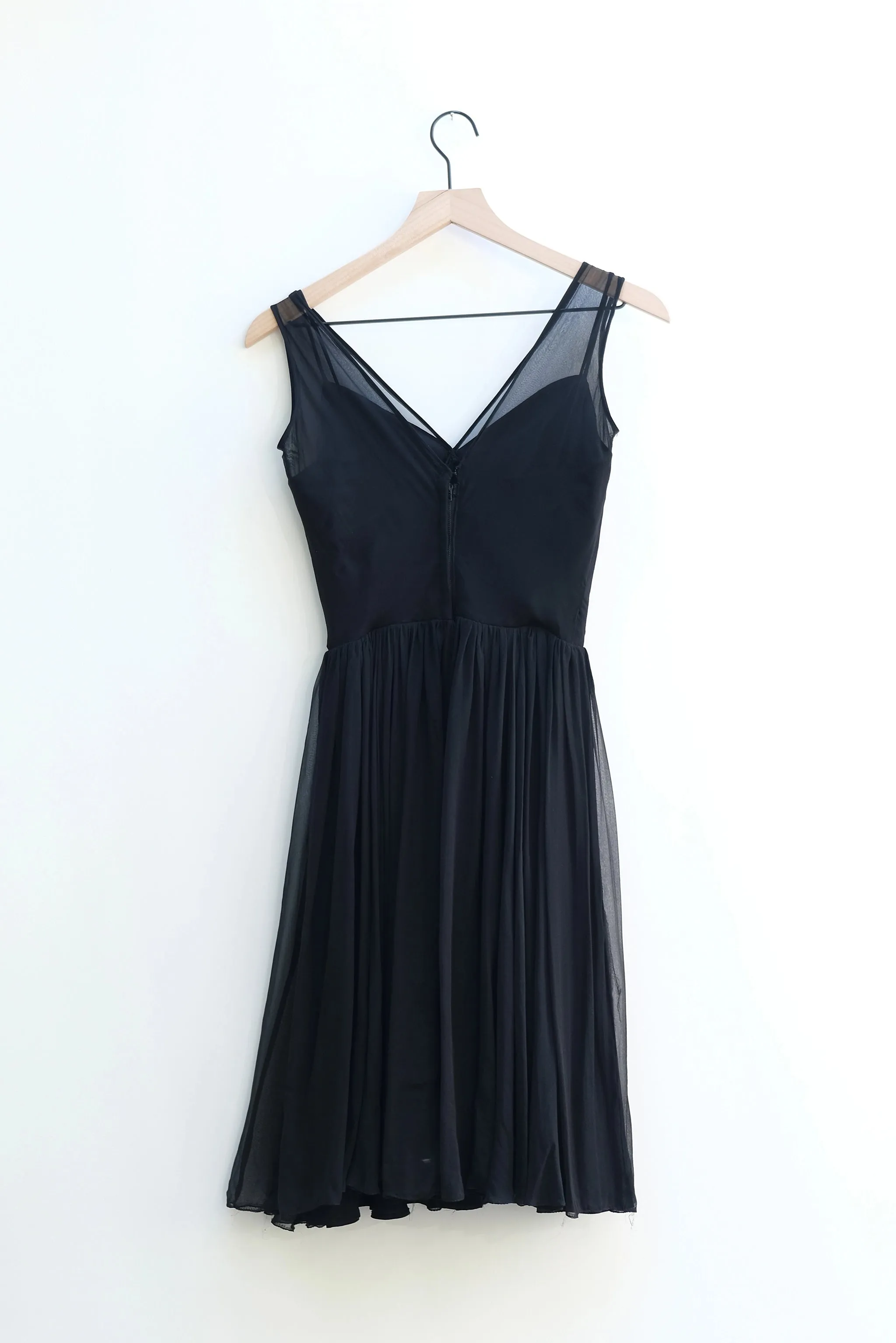 Kay Selig 1950's Black Chiffon Silk Party Dress Flower US 2 Sleeveless V Neck