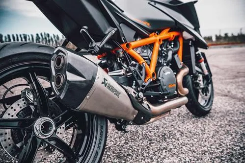 KTM Akrapovič "Slip-on Line" 1290 Super Duke R 2020-2023