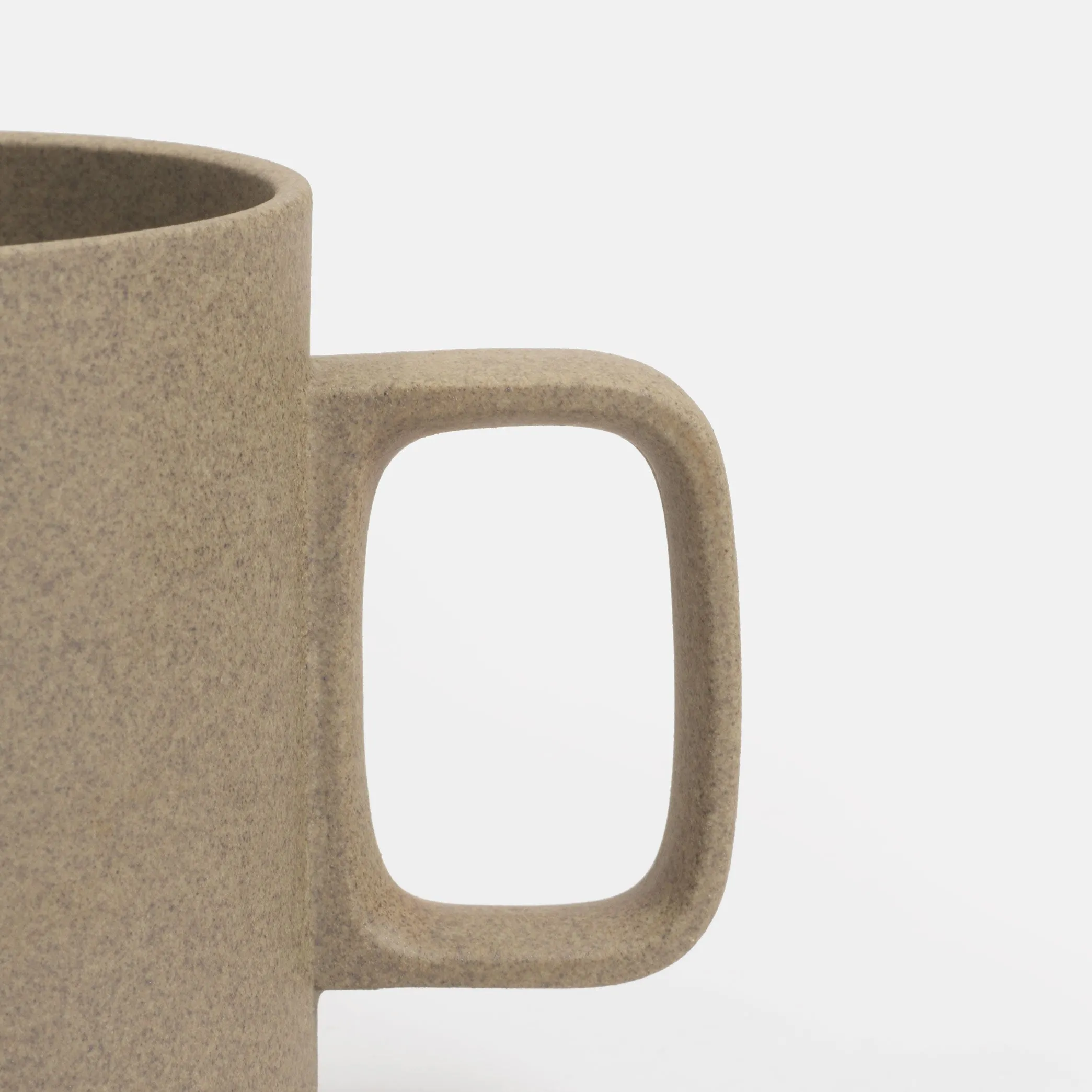 Medium Beige Mug