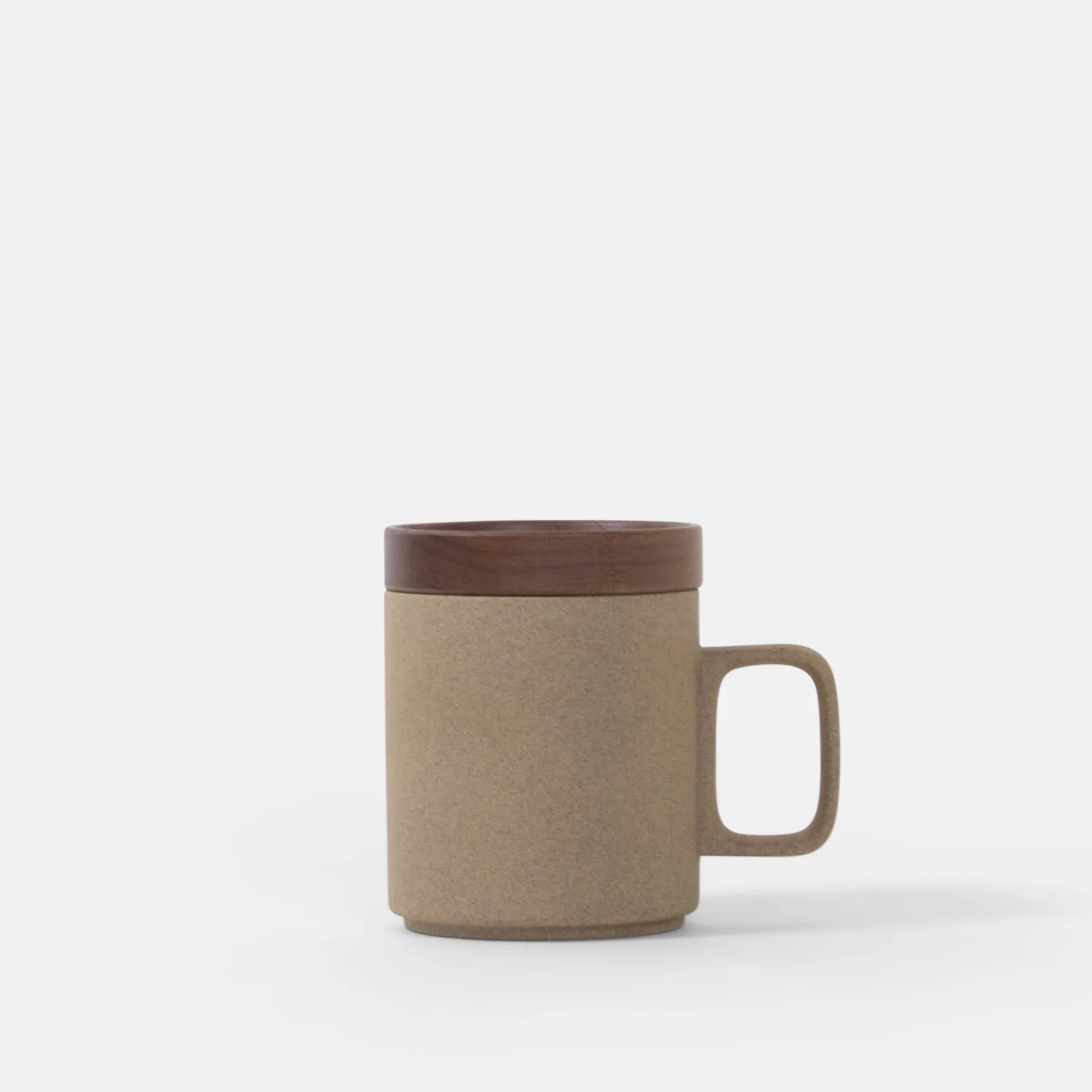 Medium Beige Mug