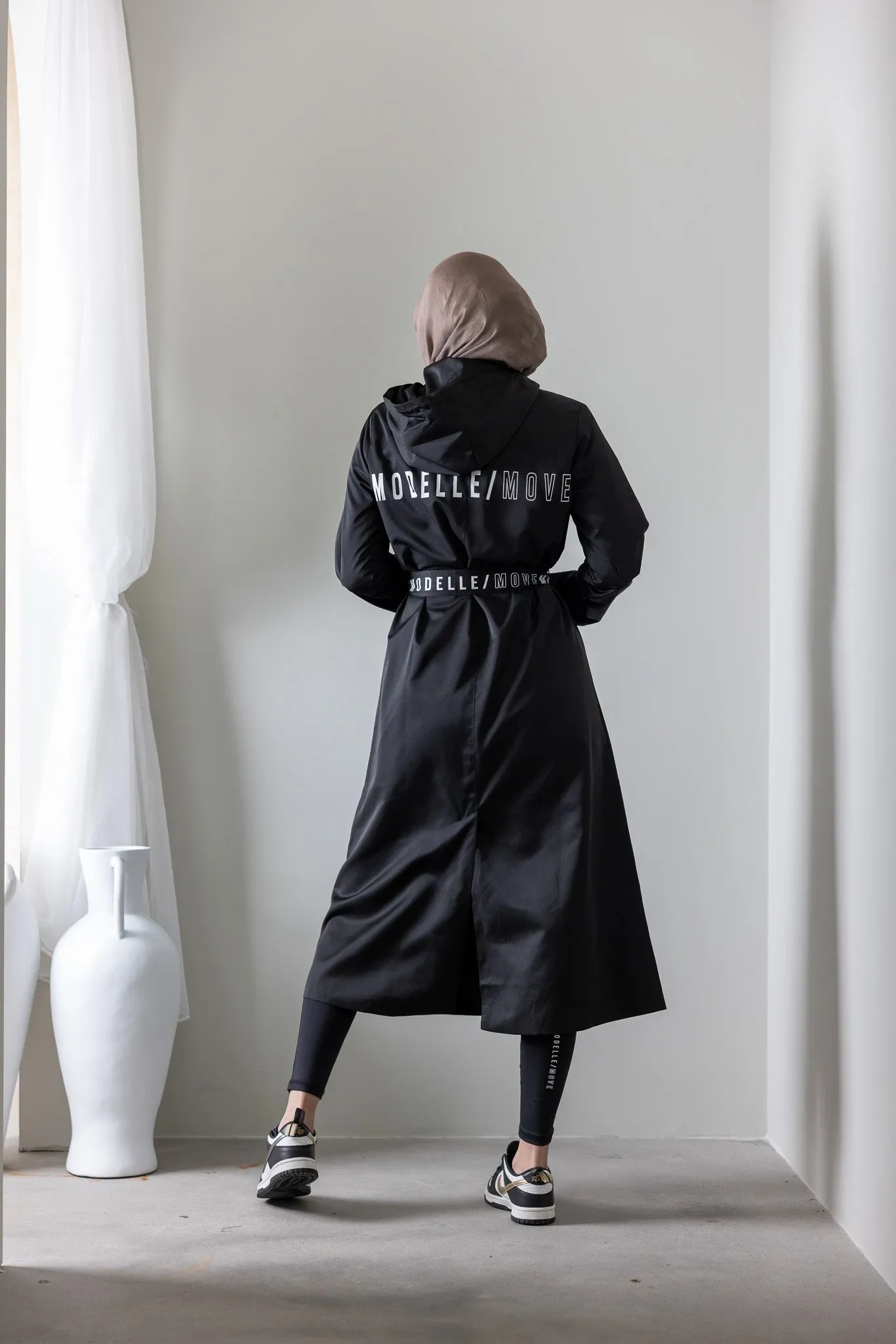 Modelle/Move Hooded Trench