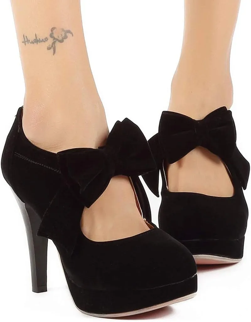 "Elegant Vintage Bowtie Platform Pumps - Elevate Your Style with Chic High Heels!"