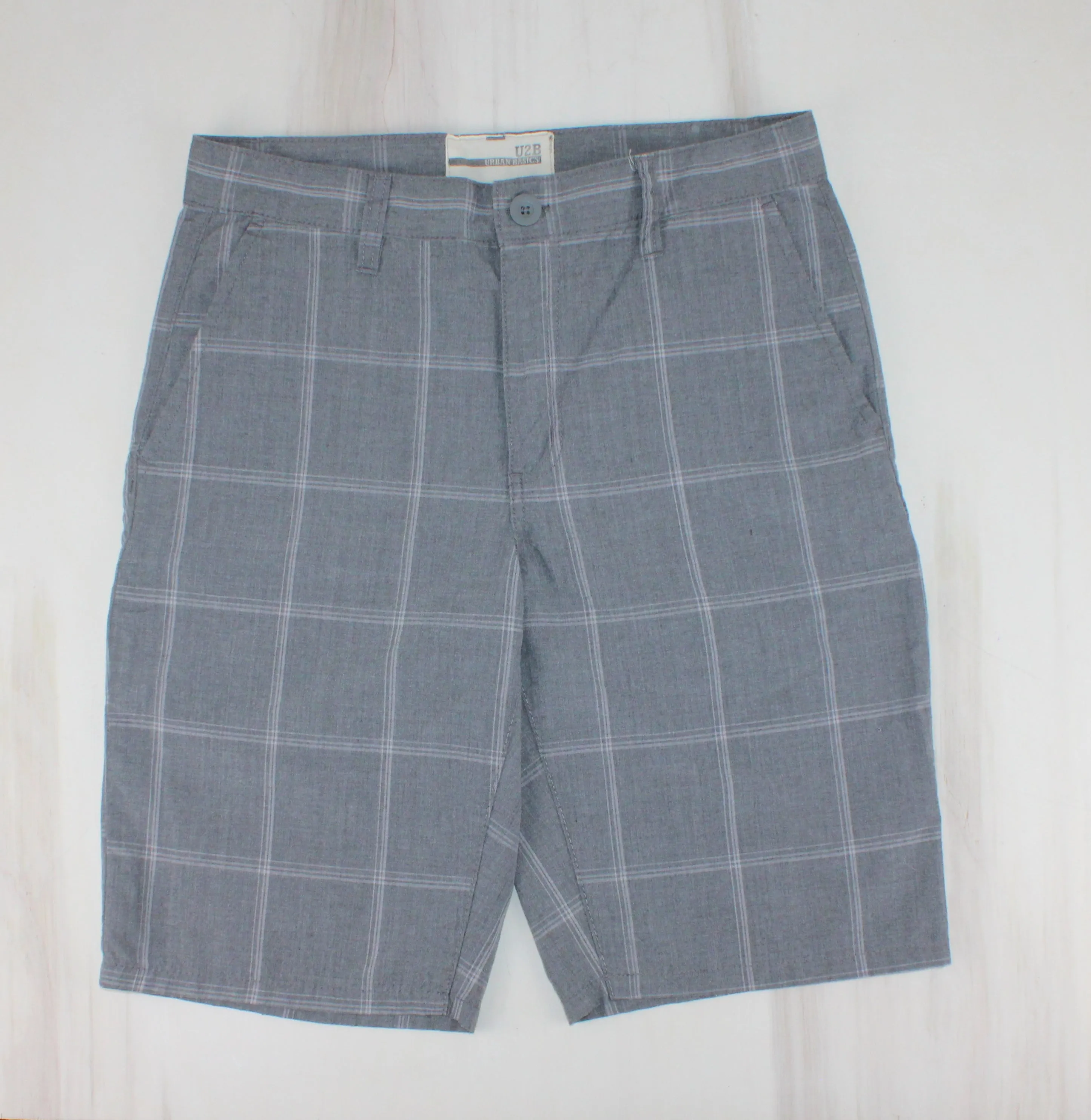 U2B PLAID SHORTS MENS SIZE 30 PRE-LOVED